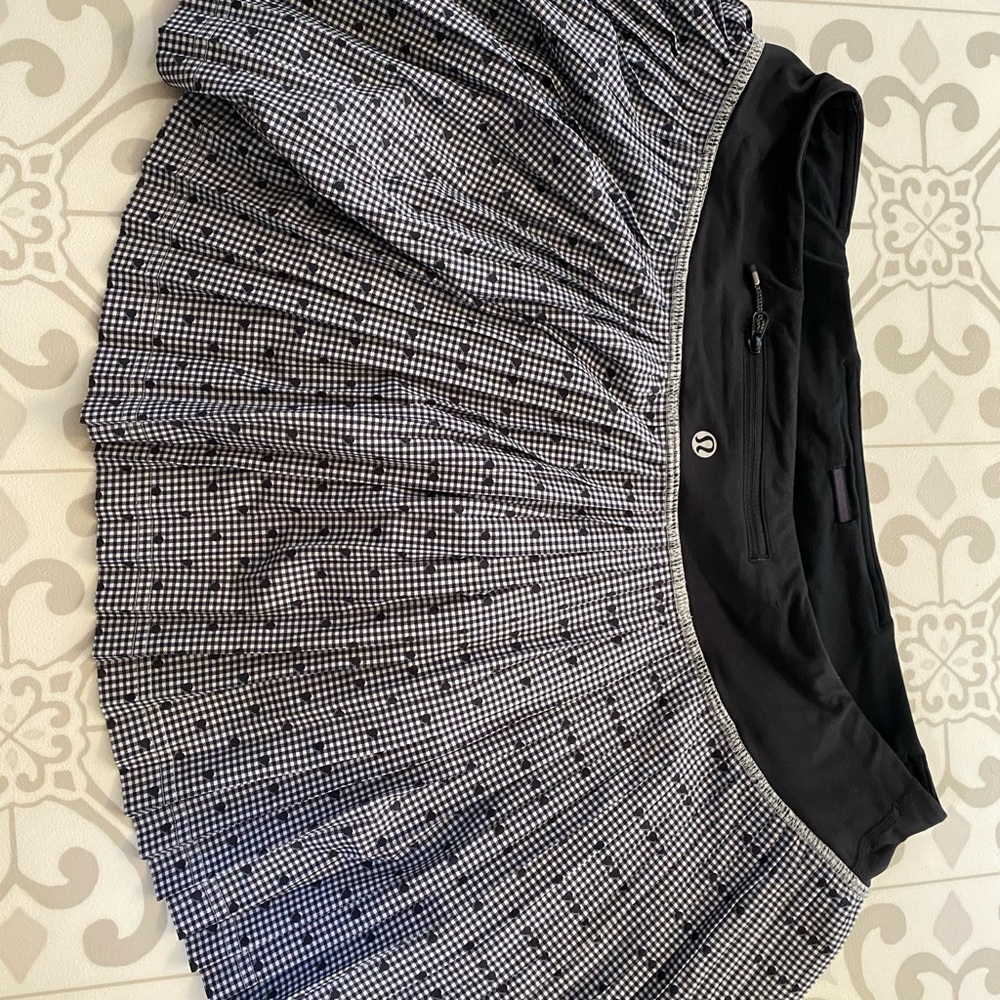 Lulu Lemon Skort size 8